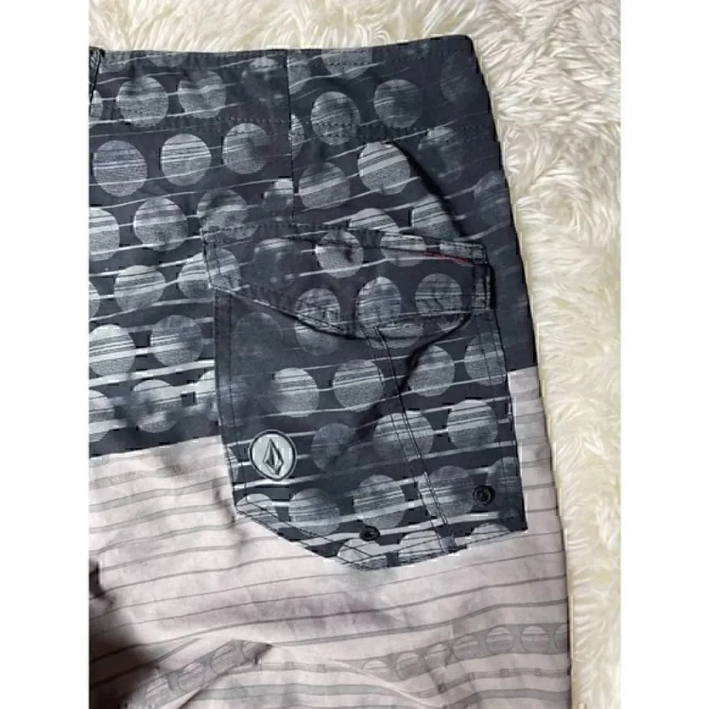 Men’s Gray & Orange Volcom Swim Shorts Size 31